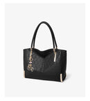 BOLSA BUCKET EM COURO ELEGANCE